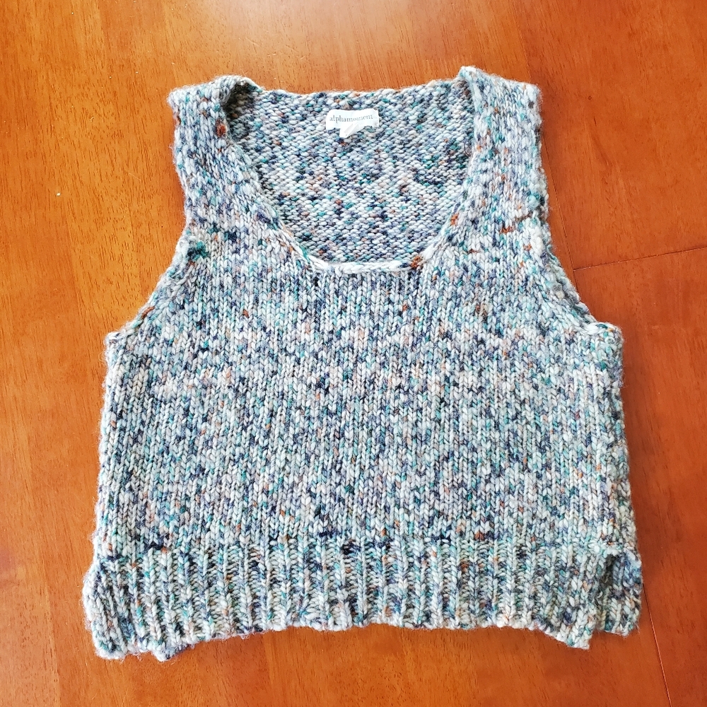 Alphamoment 100% Wool Sleeveless Cropped Tank Top. Sz M Medium. Multicolor
